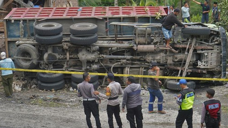 Tragedi Maut di Purworejo: 11 Ibu Kehilangan Nyawa dalam Kecelakaan Angkot Nahas